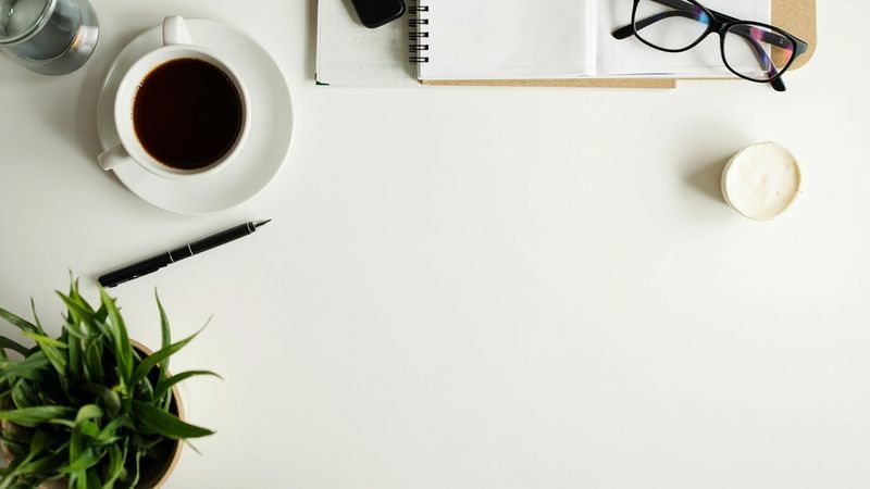 صورة المقال: كيف تبدأ مسيرتك في تصميم UI/UX؟